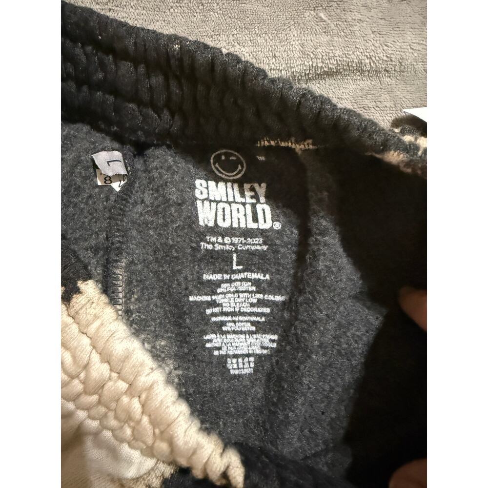NWT Smiley World Nordstrom TIE DYE BLACK White Positive Vibes Cut Off Shorts Y2K - Picture 3 of 4